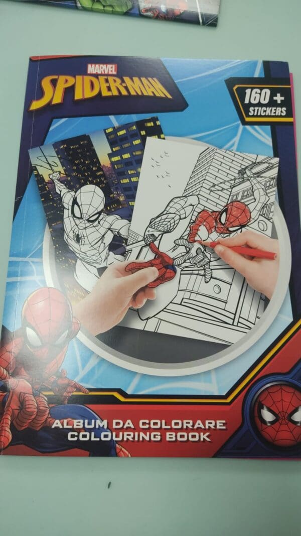 Album da colorare Spider-Man con 160 stickers